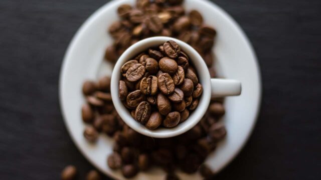 Caffè: quali sono i rischi e i benefici?