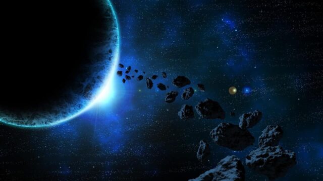 Cinque pianeti spettrali in orbita attorno a stelle morte