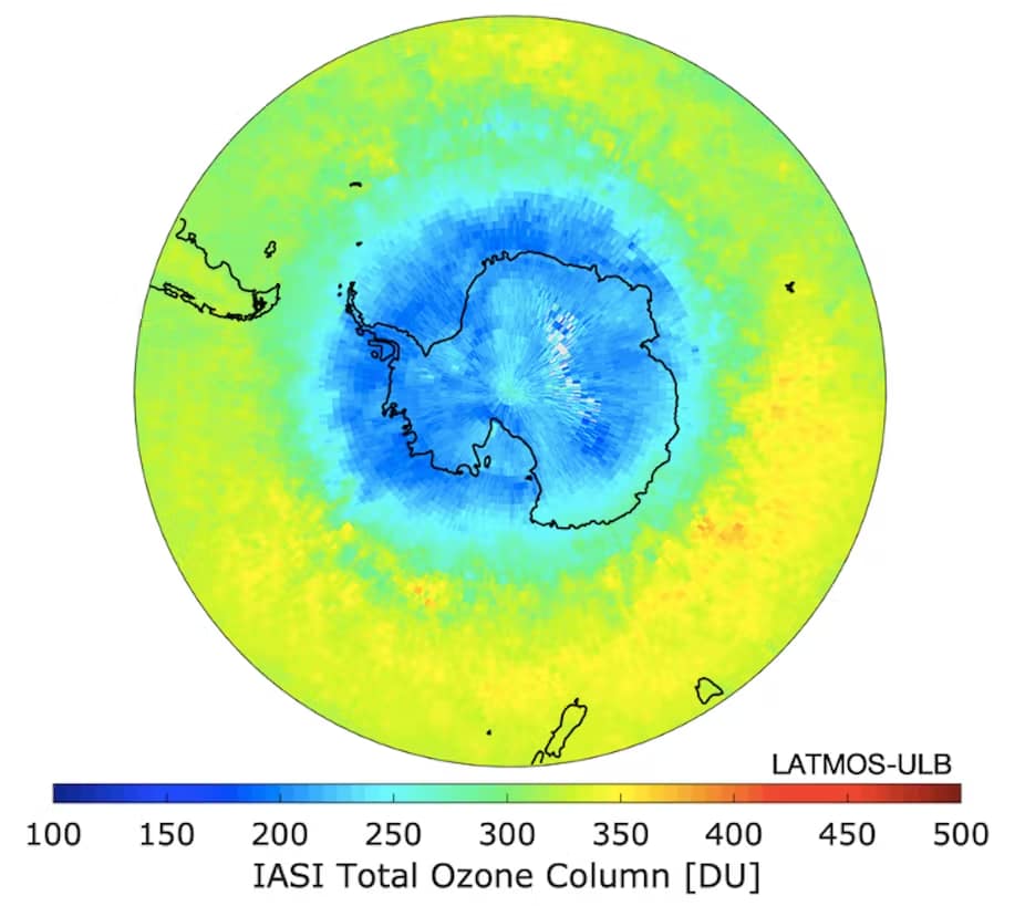Concentrazione di ozono (in unità Dobson) misurata a metà settembre 2022 per 15 anni sopra l'Antartide dall'ecoscandaglio a infrarossi IASI