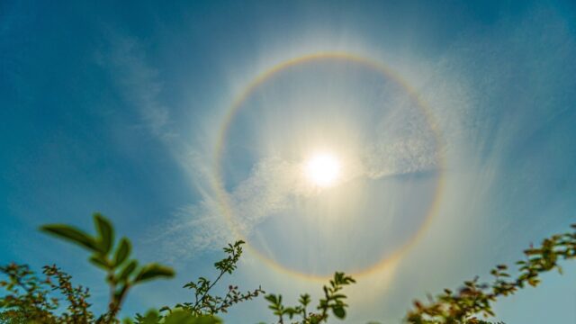 Gli arcobaleni possono avere la forma di un cerchio?