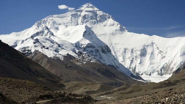Perché scalare l’Everest è così pericoloso?
