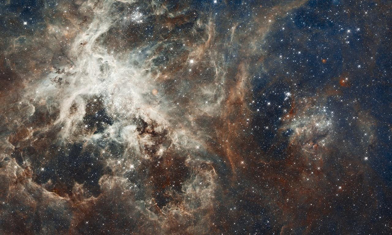 Al momento stai visualizzando Perché lo spazio è così buio anche se l’universo è pieno di stelle?