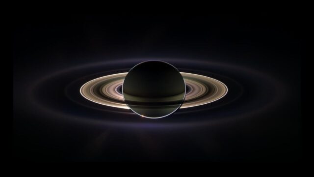Gli anelli di Saturno “scompariranno” davvero entro il 2025?